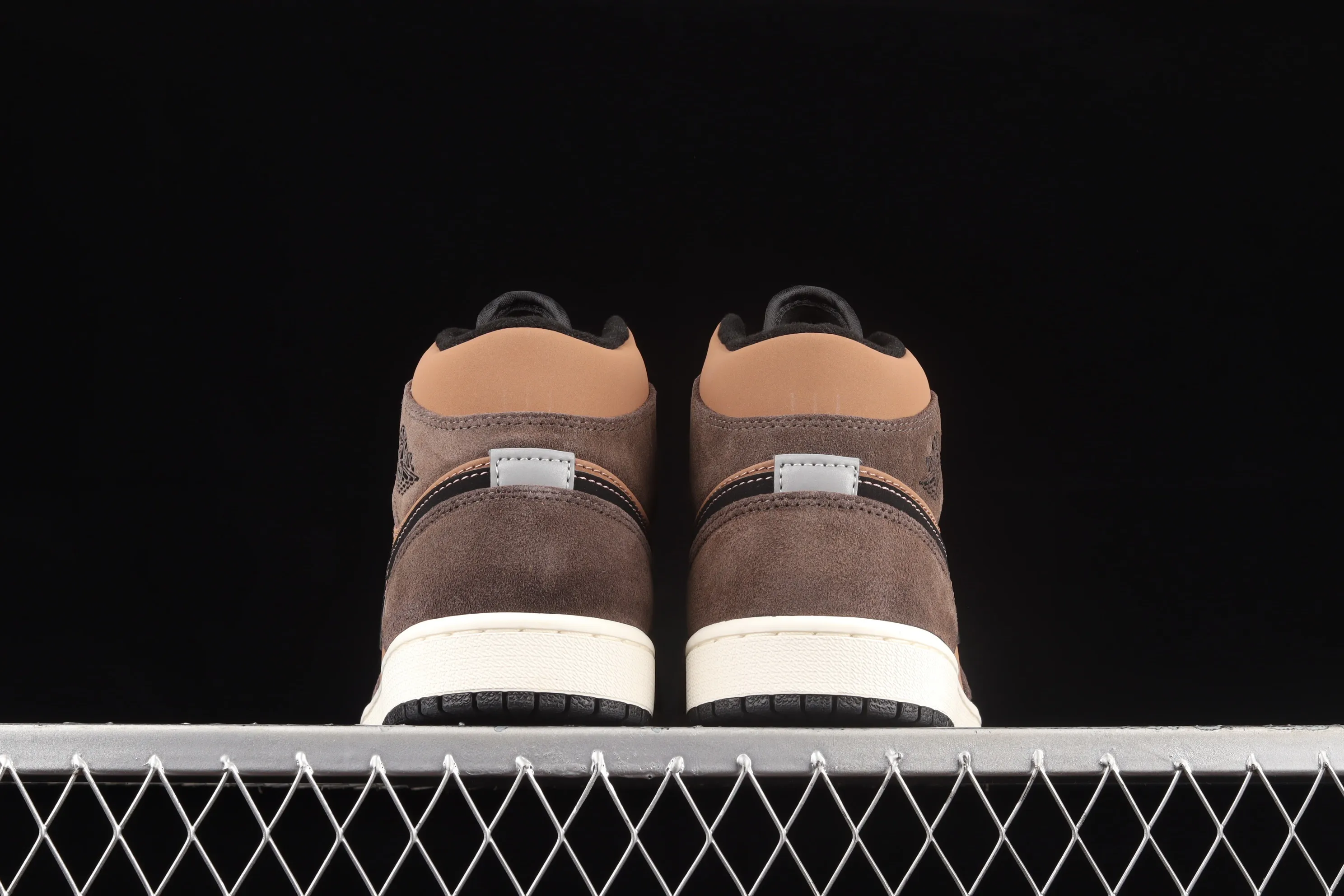 All categories Air Jordan Jordan series basketball shoes Air Jordan 1 Mid Air Jordan 1 Mid AJ1 Joe 1 chocolate brown mid-top cultural basketball shoes DC7294-200